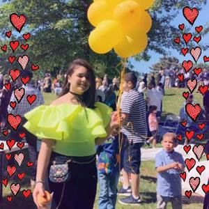 Meet your Posher, Mona